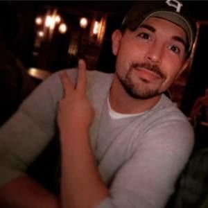 Meet your Posher, Levi